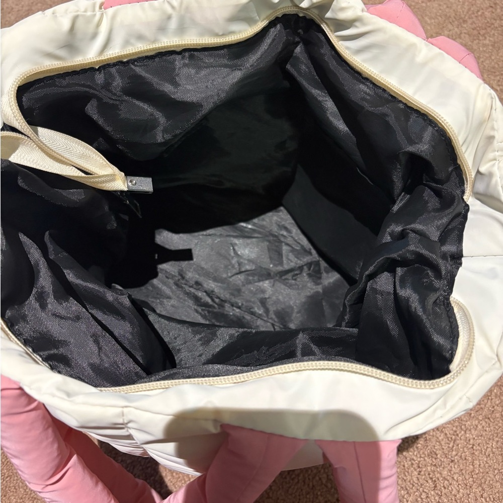 White and Pink puffer Tote with Cushioned Handles from Amazon - Picture 3 of 7